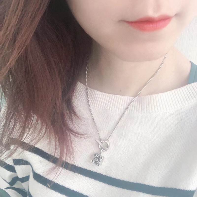Loewe necklace 03lyx13 (3)